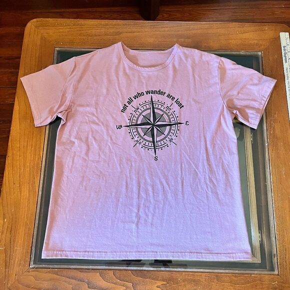 "Notโall who wander are lost" Pink T-Shirt Large LikeโNEW - Picture 2 of 9